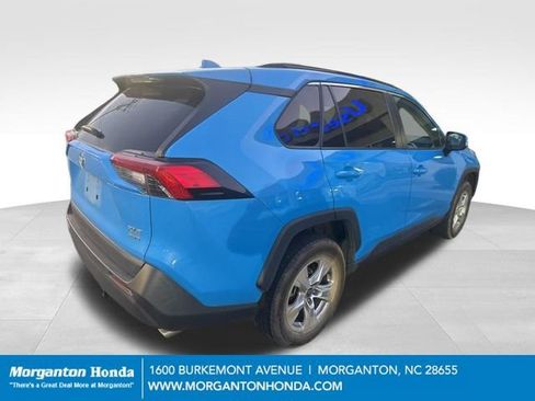 Used 2021 Toyota RAV4 XLE w/ Convenience Package image 5