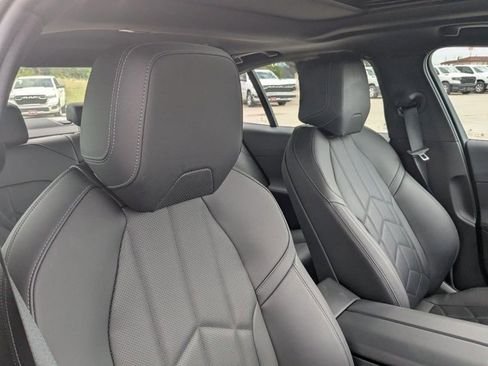 Used 2025 BMW 530i image 19