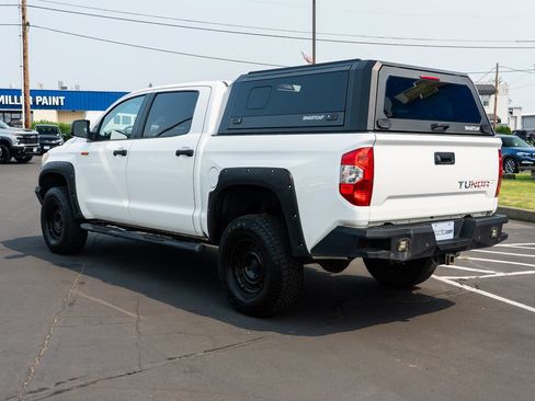 Used 2014 Toyota Tundra SR5 w/ SR5 Upgrade Package AWD/4WD image 2