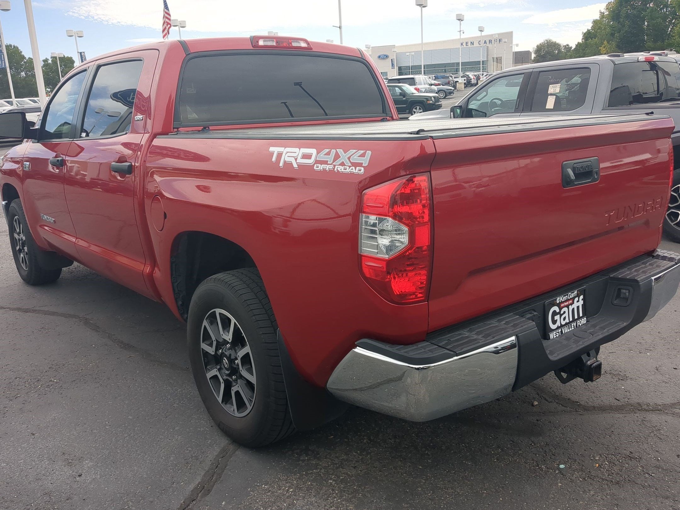 Used 2019 Toyota Tundra SR5 w/ TRD Off Road Package AWD/4WD image 8