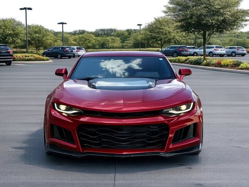 Used 2018 Chevrolet Camaro ZL1 RWD image 8