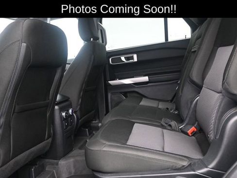 Used 2022 Ford Explorer XLT image 5