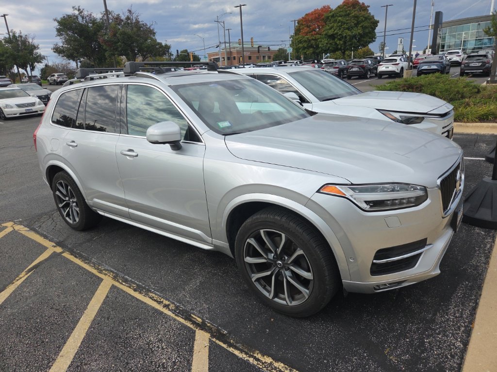 Used 2016 Volvo XC90 T6 Momentum w/ Momentum Plus Package AWD/4WD image 4