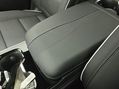 New 2026 Buick Enclave Sport Touring w/ Super Cruise Package image 33