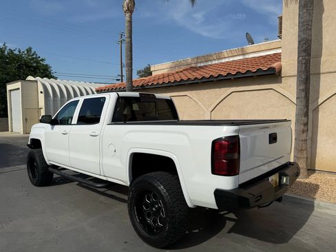 Used 2015 GMC Sierra 1500 SLT w/ SLT Preferred Package AWD/4WD image 7