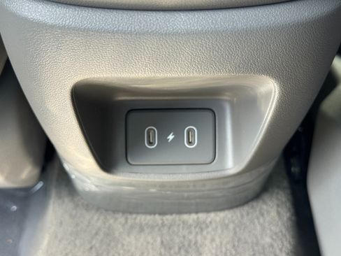 Used 2025 Hyundai Elantra SEL FWD image 34