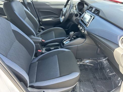 Used 2025 Nissan Versa SV w/ Trunk Package image 9