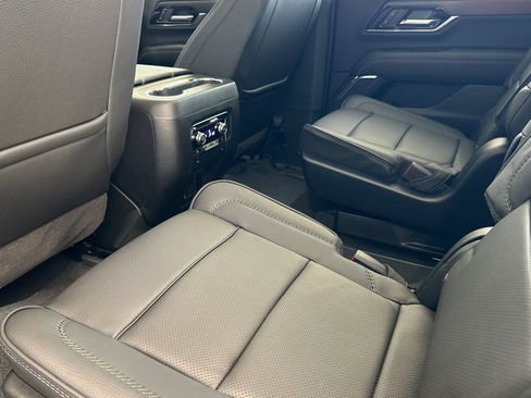 New 2026 GMC Yukon XL Denali AWD/4WD image 13