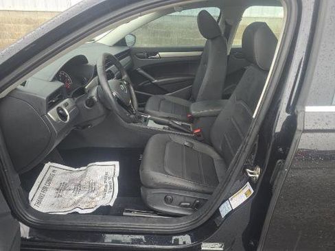 Used 2021 Volkswagen Passat 2.0T SE image 6