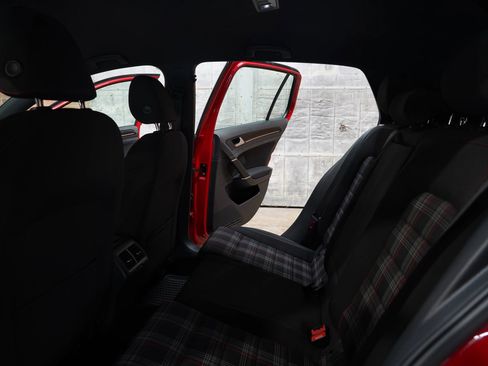 Used 2016 Volkswagen GTI S image 41