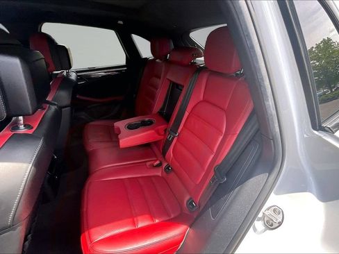 Used 2017 Porsche Macan Turbo AWD/4WD image 16