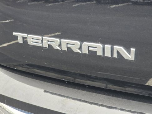 Used 2019 GMC Terrain Denali w/ Advanced Safety Package image 13