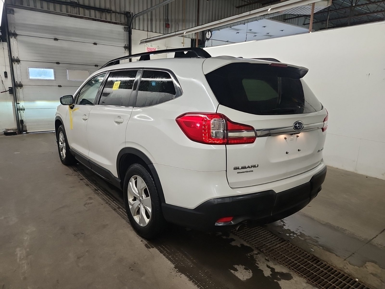 Used 2022 Subaru Ascent 8-Passenger AWD/4WD image 6