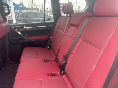 Used 2022 Lexus GX 460 Premium w/ Premium Package image 32