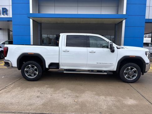 New 2025 GMC Sierra 2500 SLT w/ SLT Premium Package image 2