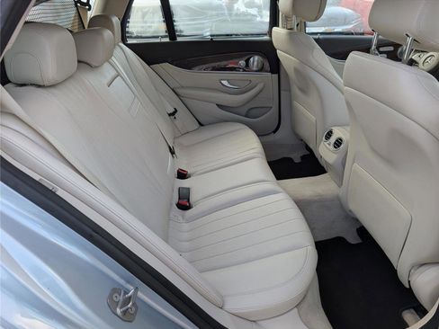 Used 2017 Mercedes-Benz E 400 E 400 Luxury image 12