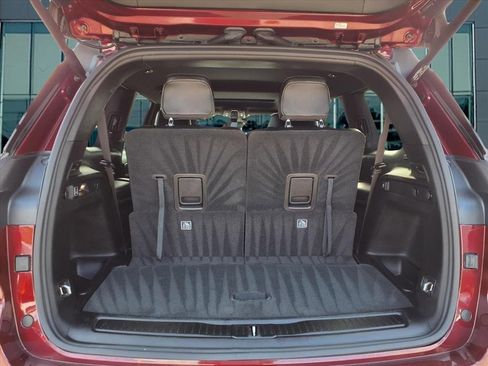 Used 2024 Jeep Grand Cherokee L Altitude image 10