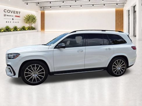 Used 2024 Mercedes-Benz GLS 580 4MATIC image 5