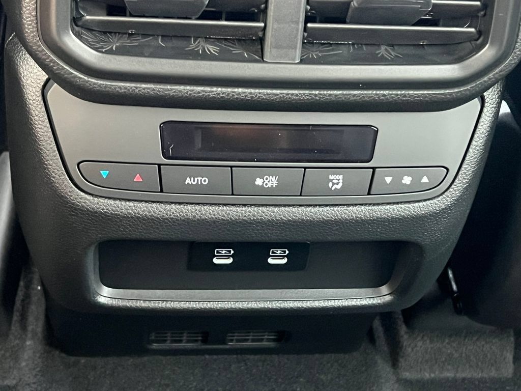 New 2026 Honda Pilot image 36