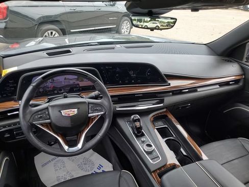 Certified 2023 Cadillac Escalade Premium Luxury w/ Performance Package AWD/4WD image 23