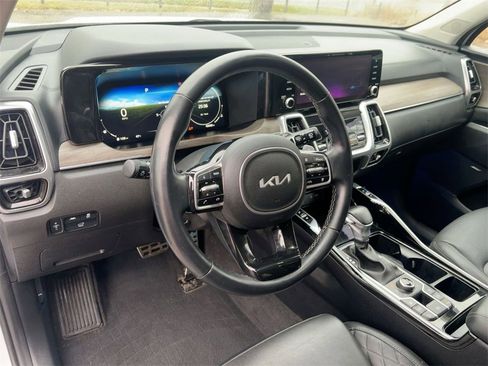 Used 2022 Kia Sorento SX Prestige image 11