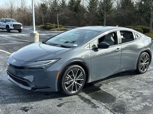 New 2026 Toyota Prius XLE image 2