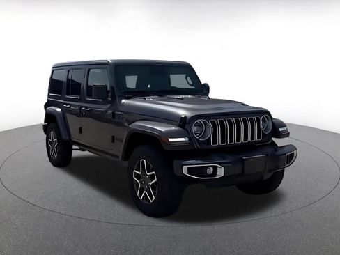Used 2025 Jeep Wrangler Unlimited Sahara AWD/4WD image 27