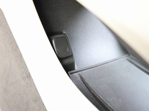 Used 2019 Buick LaCrosse Essence w/ Sights and Sounds Package image 25