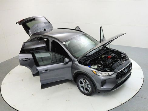 New 2026 Ford Escape ST-Line w/ Tech Pack #1 image 16
