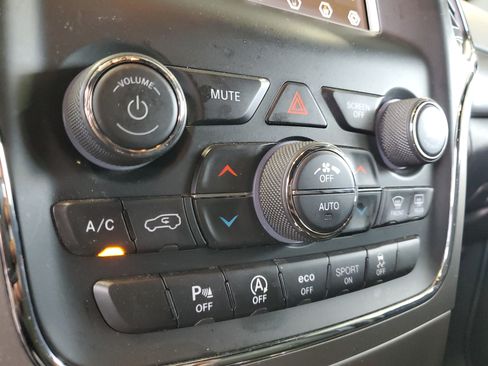 Used 2018 Jeep Grand Cherokee Laredo RWD image 28