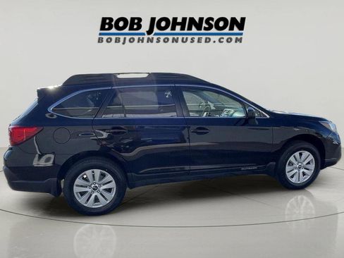 Used 2019 Subaru Outback 2.5i Premium AWD/4WD image 2