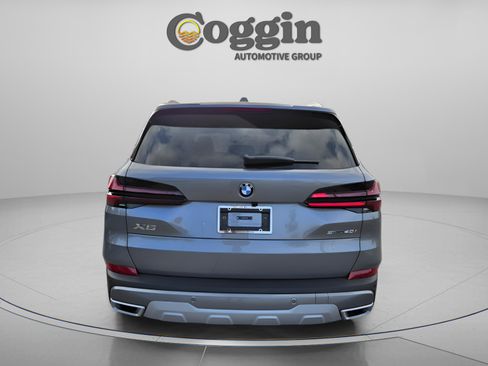 New 2026 BMW X5 sDrive40i w/ Premium Package image 3