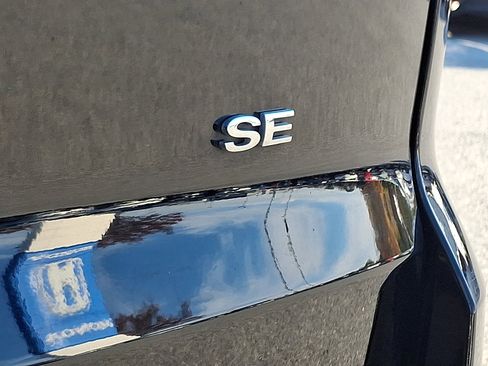 Used 2021 Ford EcoSport SE w/ SE Convenience Package image 31