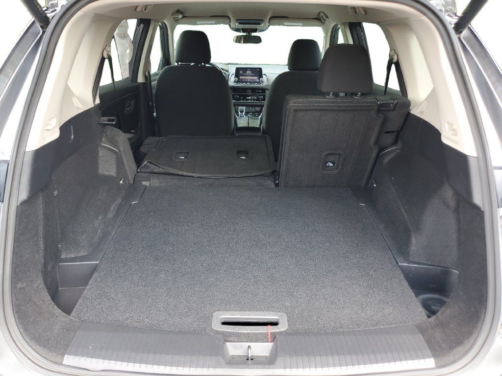 Used 2025 Nissan Rogue SV AWD/4WD image 26