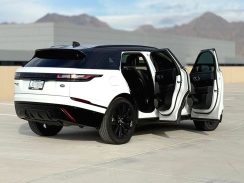 Used 2018 Land Rover Range Rover Velar R-Dynamic SE image 14