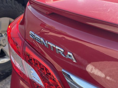 Used 2015 Nissan Sentra SR FWD image 8