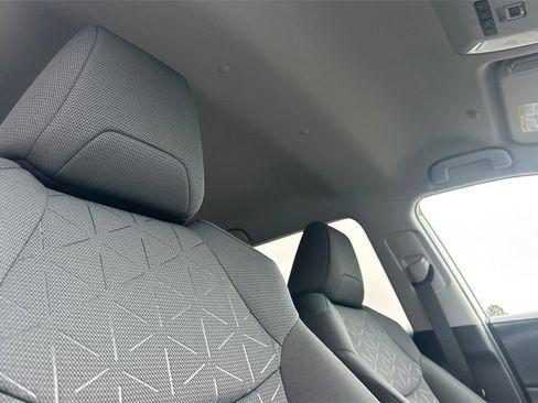 Used 2025 Toyota RAV4 XLE image 19
