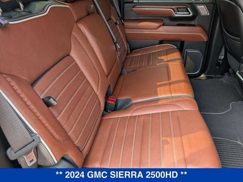 Used 2024 GMC Sierra 2500 Denali Ultimate AWD/4WD image 35