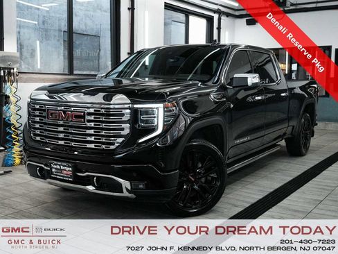 Used 2024 GMC Sierra 1500 Denali w/ Denali Reserve Package AWD/4WD image 1