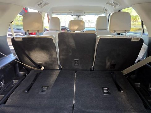 Used 2021 Ford Explorer XLT w/ Equipment Group 202A image 29