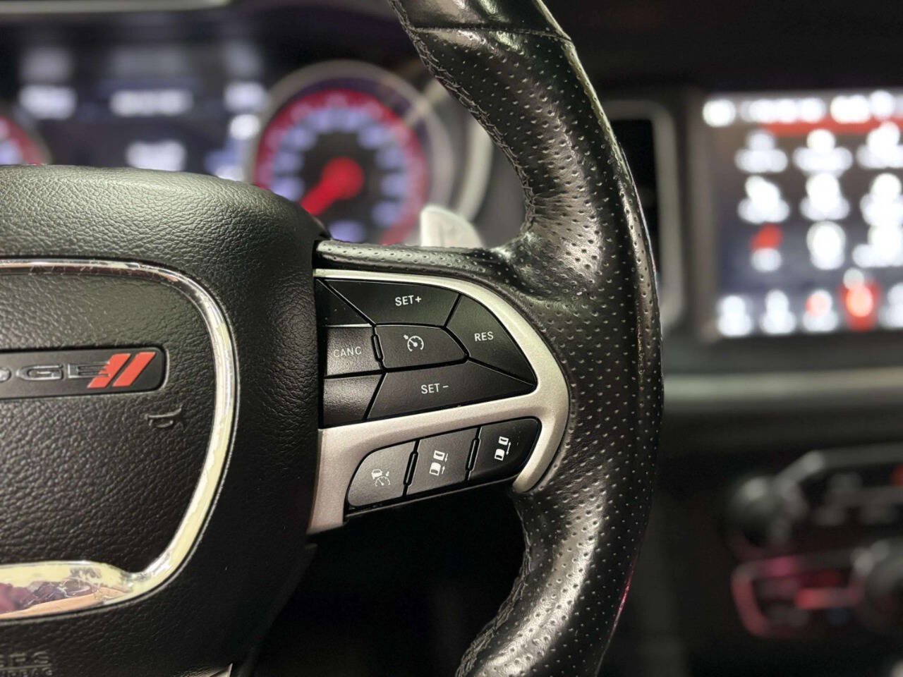 Used 2018 Dodge Charger R/T Scat Pack RWD image 35