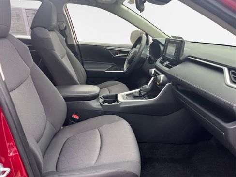 Used 2019 Toyota RAV4 XLE image 26