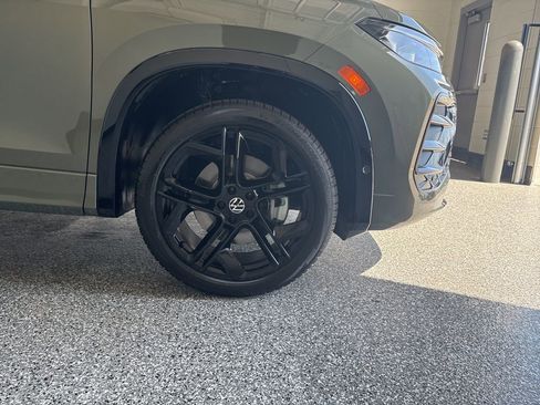 New 2026 Volkswagen Tiguan SE R-Line AWD/4WD image 42