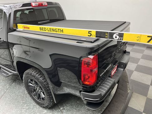 Certified 2022 Chevrolet Colorado Z71 w/ Z71 Midnight Edition AWD/4WD image 30