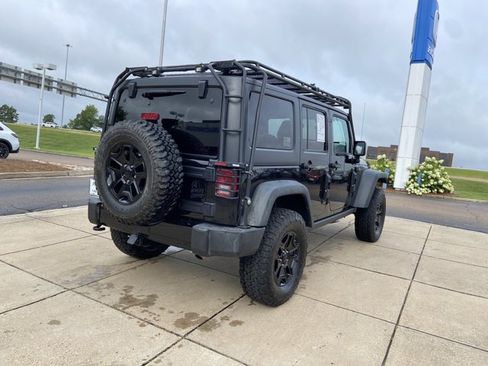 Used 2018 Jeep Wrangler Unlimited Sport AWD/4WD image 14