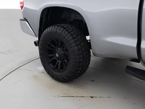 Used 2015 Toyota Tundra SR5 w/ SR5 Upgrade Package image 21