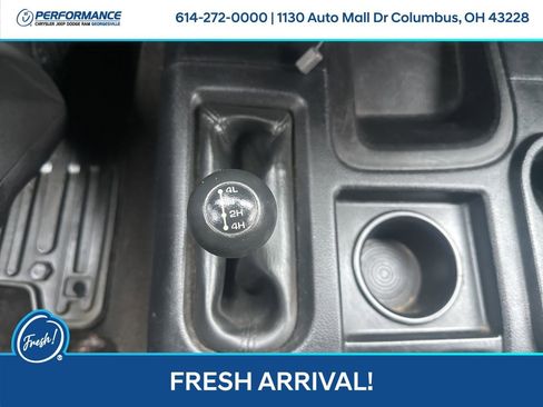 Used 2013 RAM 2500 Tradesman w/ Chrome Appearance Group image 21