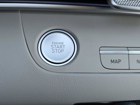 New 2026 Hyundai Elantra Limited FWD image 23