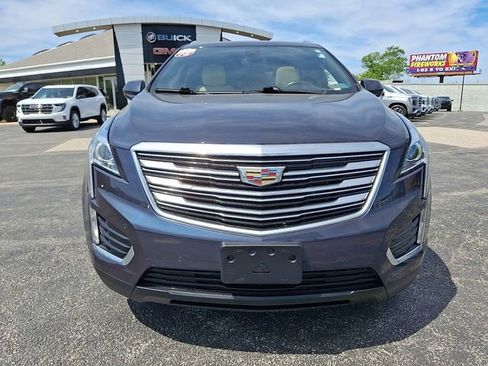 Used 2018 Cadillac XT5 Luxury w/ Driver Awareness Package AWD/4WD image 2
