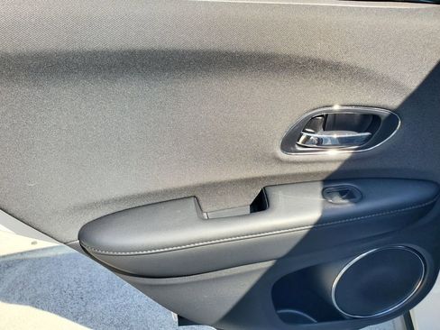 Used 2019 Honda HR-V EX image 13